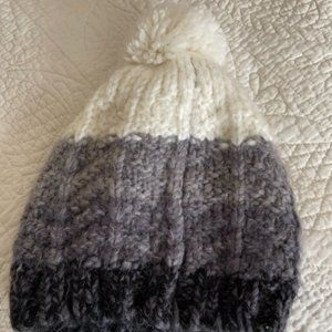 Gap Knit Hat - Gray/Blk/Wht + Pom